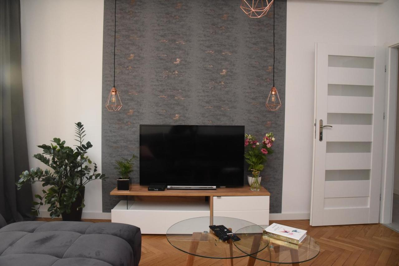 Good Feeling Rynek Wroclaw Apartment Exterior photo